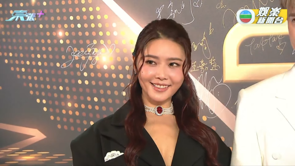 萬千星輝頒獎典禮2025｜紅地氈女星性感戰衣大晒冷！高清多圖逐個睇