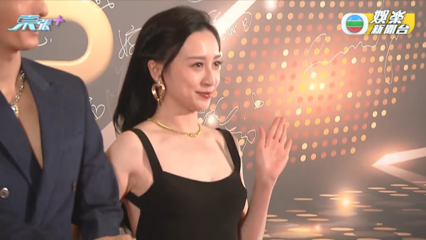 萬千星輝頒獎典禮2025｜紅地氈女星性感戰衣大晒冷！高清多圖逐個睇