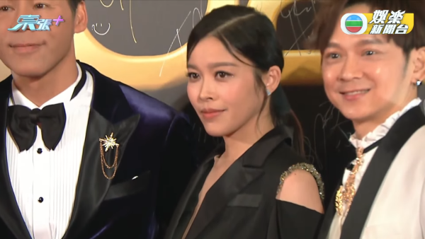 萬千星輝頒獎典禮2025｜紅地氈女星性感戰衣大晒冷！高清多圖逐個睇