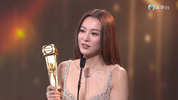 萬千星輝2025｜王敏奕大熱奪最佳女配角 力壓同劇勁敵龔慈恩高海寧