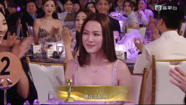 萬千星輝2025｜曾國祥驚喜現身力撐老婆王敏奕得獎 激罕合體低調示愛：你努力得來的