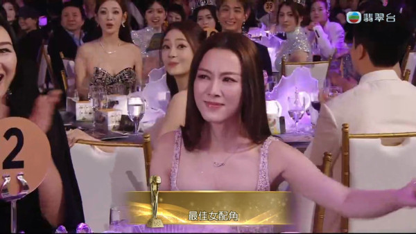 萬千星輝2025｜王敏奕大熱奪最佳女配角 力壓同劇勁敵龔慈恩高海寧