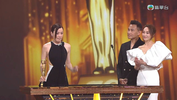 萬千星輝2025｜佘詩曼四奪最佳女主角封雙料視后 創下TVB歷史記錄成史上第一人