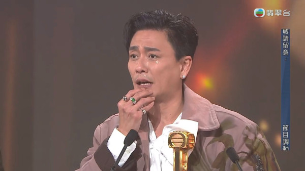 盤點9位藝人曾參加校花校草選舉!鄧麗欣識到初戀男友 原來呢位富貴千金都係!