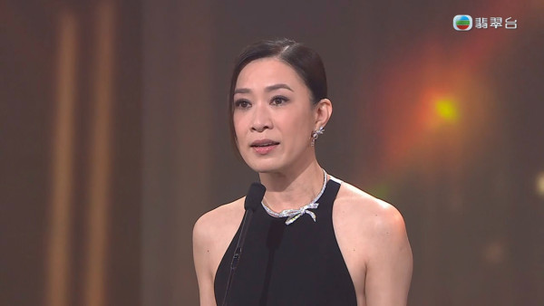 萬千星輝2025｜佘詩曼四屆視后締造香港歷史紀錄 四年四段得獎感言全部神對應