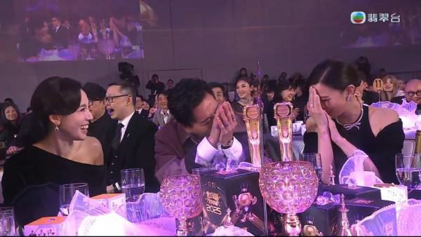 萬千星輝2025｜詹天文台上一舉動遭林敏驄中斷感言 即場道歉再講錯嘢嚇到台下唔敢睇