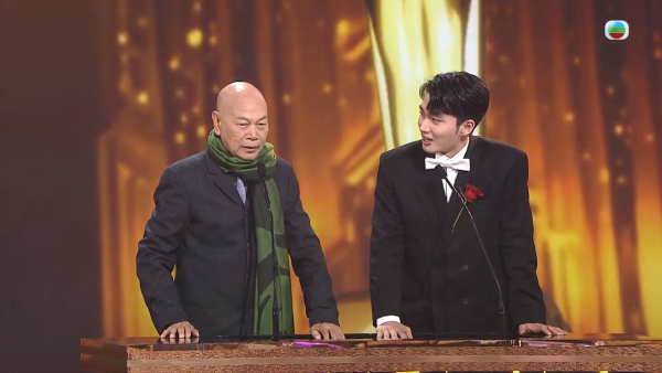 萬千星輝2025｜羅家英頒獎台上斥責周嘉洛「契弟」 當眾公審一行為「好唔安樂」