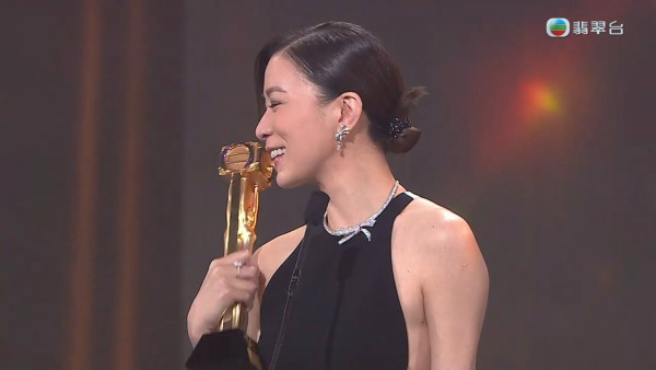 萬千星輝2025｜頒獎禮金人獎座身價曝光！原來係999.9千足純金 7位數天價驚人