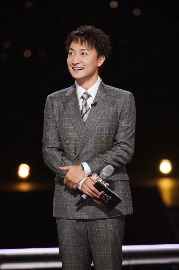 方力申入紙紅館演唱會獲批！被問請鄧麗欣做嘉賓合體？6字回應耐人尋味