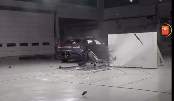 小米汽車撞擊後「甩轆」被嘲豆腐渣！雷軍親揭「丟輪保車」是安全設計：輪胎若不飛走 駕駛者更危險？
