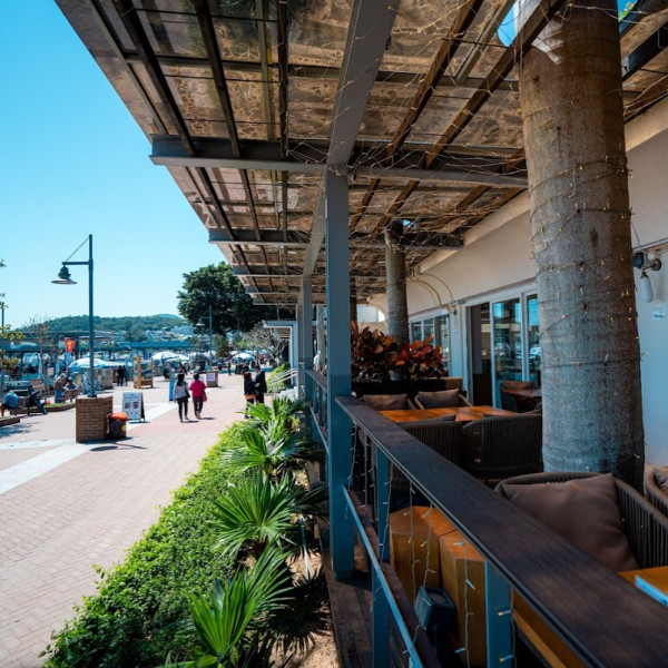 西貢碼頭淪「吉舖死城」?海濱餐廳排隊執笠 網民嘆:不如賣魚蛋燒賣