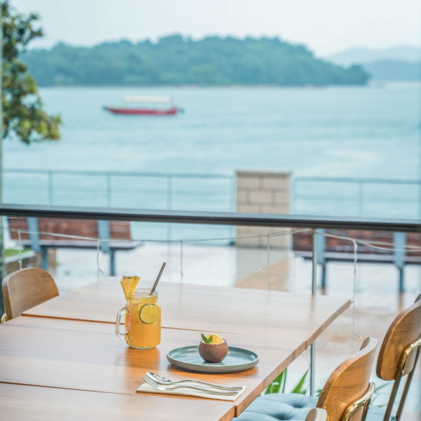 西貢碼頭淪「吉舖死城」？海濱餐廳排隊執笠　網民嘆：不如賣魚蛋燒賣