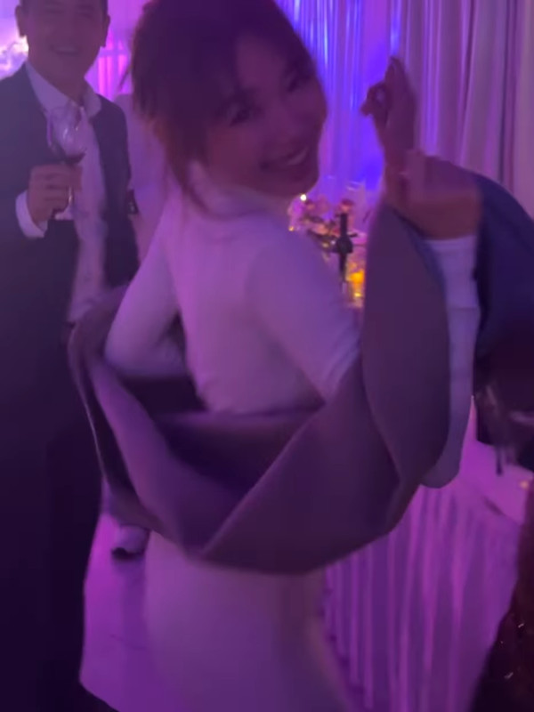 林明禎去細佬婚禮著成咁「嚴重犯規」戰鬥格晒導彈胸！賓客視角震撼網民︰唔知望邊好