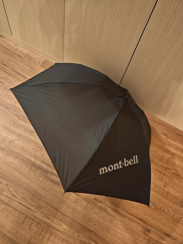 輕過iPhone！Montbell「縮骨遮」得90g爆紅  網民：輕到以為跌咗