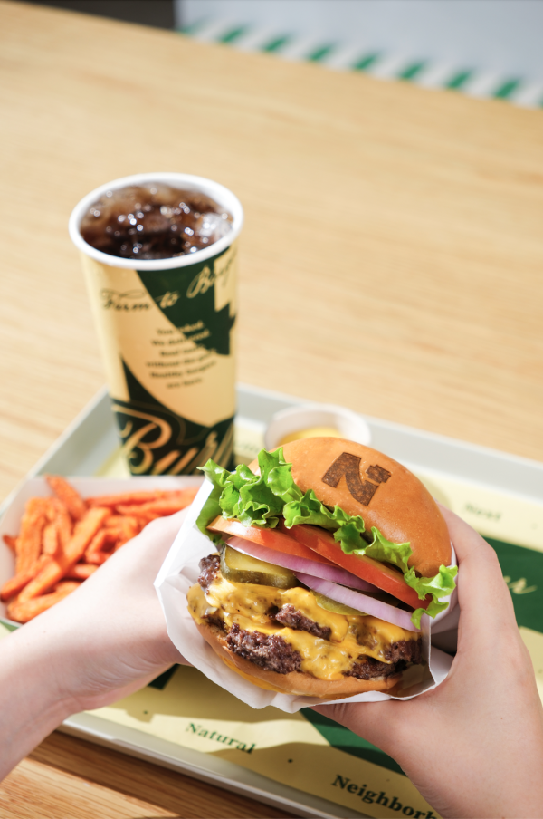 N+ BURGER三千呎新店登陸觀塘新商場 自家牧場黑牛肉漢堡/開張優惠/觀塘限定紀念品