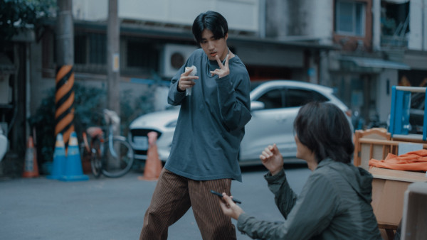 百萬人推理線上看｜鄭伊健首演Netflix台劇5大看點 與婁峻碩蔡凡熙同場飆戲！附演員陣容/集數更新時間