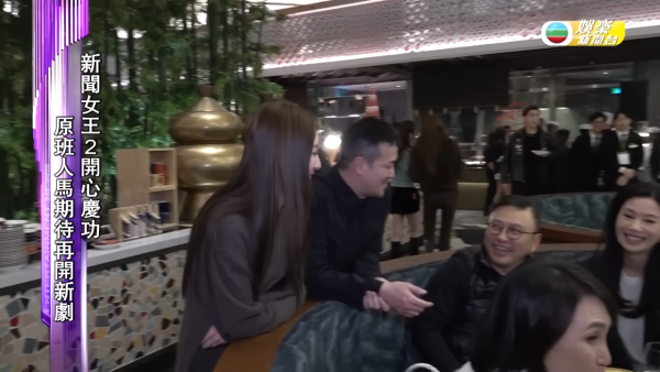 萬千星輝2025｜曾國祥驚喜現身力撐老婆王敏奕得獎 激罕合體低調示愛：你努力得來的