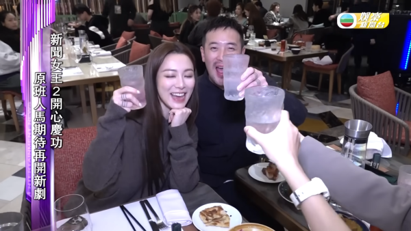 萬千星輝2025｜曾國祥驚喜現身力撐老婆王敏奕得獎 激罕合體低調示愛：你努力得來的