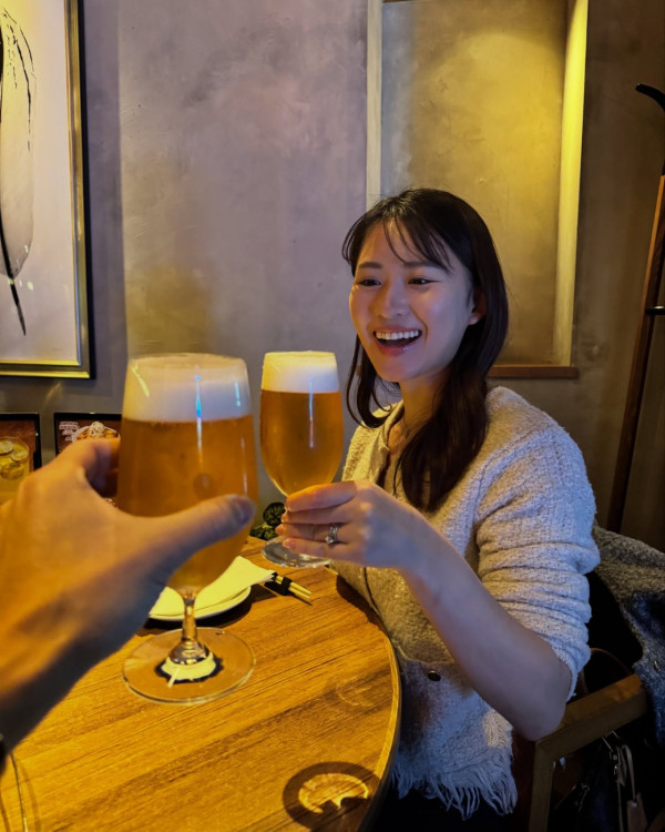 萬千星輝2025|吳業坤老婆眼濕濕見證老公捱出頭攞獎 真實反應曝光激動狂飆廣東話