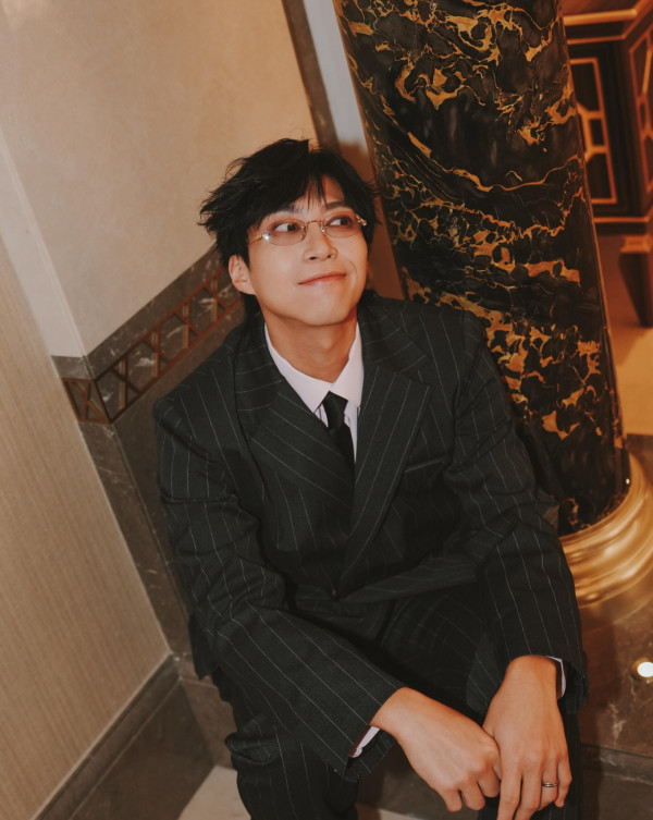 萬千星輝2025|吳業坤老婆眼濕濕見證老公捱出頭攞獎 真實反應曝光激動狂飆廣東話