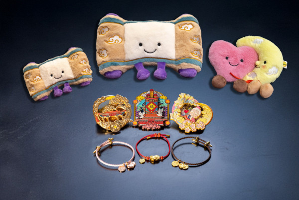 黃大仙月老殿重開！求姻緣/人緣超靈驗　情人節、元宵節必搶文創手繩