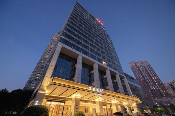 北上注意|深圳知名酒店浴巾驚見安全套!女住客沖涼抹身後才發現 網民:從來不用酒店毛巾