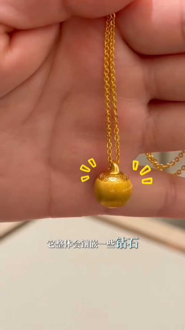 方媛拎20萬Hermès狂掃百萬金飾快狠準 買金唔睇價錢震撼網民：好似我去街市咁