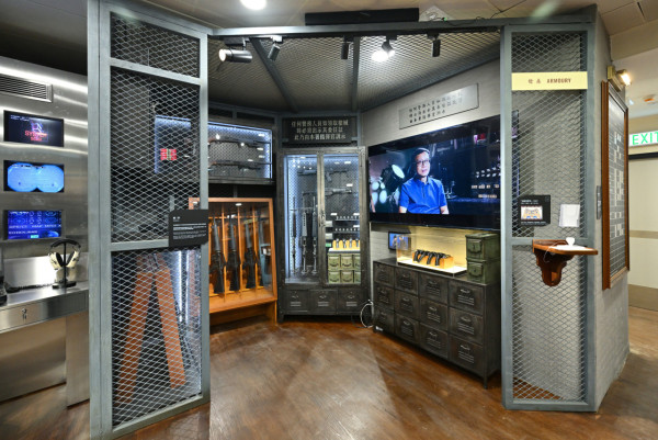 油蔴地警署展覽開幕！沉浸式重溫港產警匪片《無間道》、方中SIR等經典角色