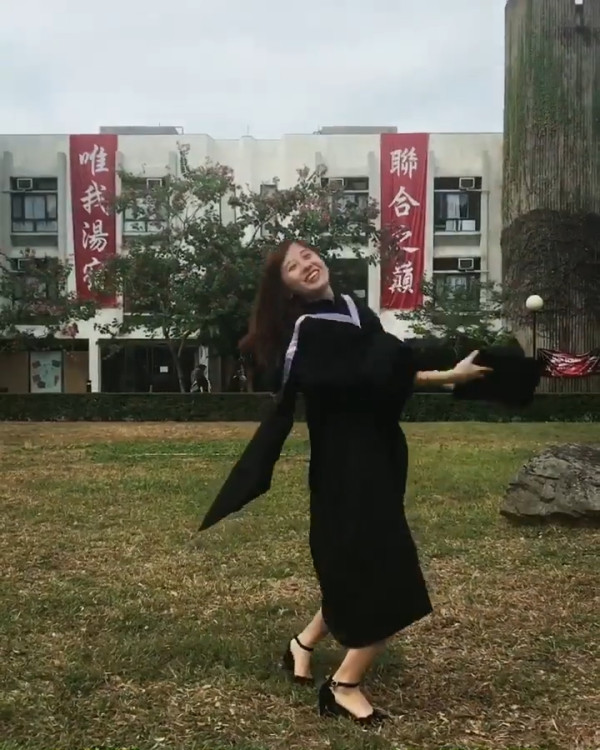 TVB最佳女新人倪嘉雯中大畢業照曝光！青澀容貌震撼網民：咁樣先係國民初戀