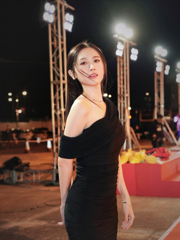 TVB最佳女新人倪嘉雯中大畢業照曝光！青澀容貌震撼網民：咁樣先係國民初戀