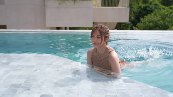 波波遊泰國低胸性感被教堂拒諸門外！著成「咁樣」被胡慧沖指正：唔太適合入去