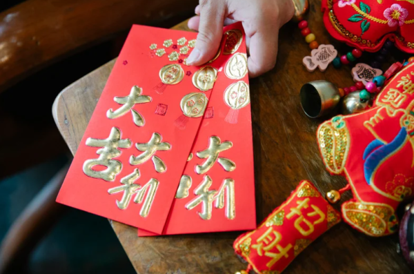 公屋戶過年小心！收利是存入銀行隨時被收樓？2026房署審查紅線曝光　做漏一步恐坐監