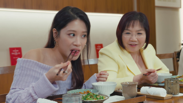 尋歡作樂的姐姐丨何沛珈林凱恩歎小鮮肉按摩師 何依婷背夫享五名猛男「十手按摩」