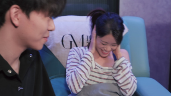 尋歡作樂的姐姐丨何沛珈林凱恩歎小鮮肉按摩師 何依婷背夫享五名猛男「十手按摩」