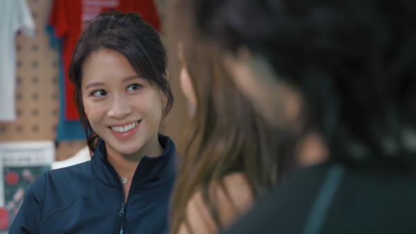 尋歡作樂的姐姐丨何沛珈林凱恩歎小鮮肉按摩師 何依婷背夫享五名猛男「十手按摩」