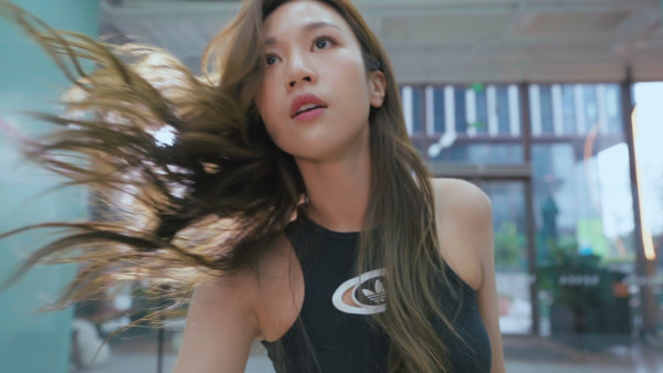 尋歡作樂的姐姐丨何沛珈林凱恩歎小鮮肉按摩師 何依婷背夫享五名猛男「十手按摩」