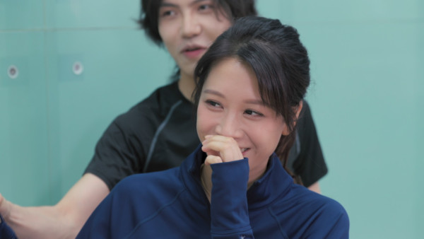 尋歡作樂的姐姐丨何沛珈林凱恩歎小鮮肉按摩師 何依婷背夫享五名猛男「十手按摩」