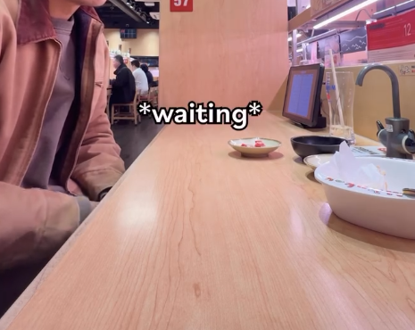 港產藝人挑戰壽司郎「$0埋單」！叫7樣嘢飲水飽　店員幾度確認極尷尬