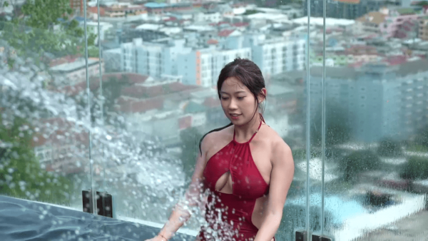 波波終極「解封」36E導彈重見天日 親揭短暫「封胸」真相背後有苦衷