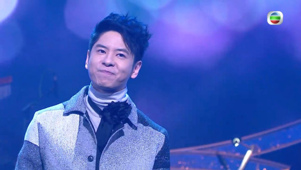 許廷鏗慶功宴發火怒掟電話「車」向同事！首揭「被解約」殘酷真相 一原因被前公司狠飛