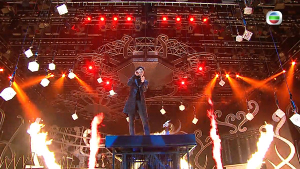 許廷鏗慶功宴發火怒掟電話「車」向同事！首揭「被解約」殘酷真相 一原因被前公司狠飛