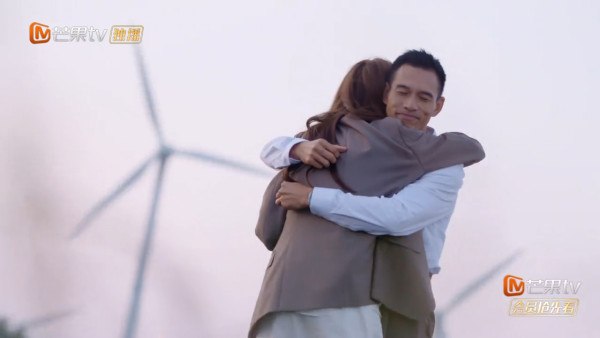 李施嬅含淚卑微道歉選擇與車崇健復合 網民嬲爆受盡折磨仍回頭：以後就後悔