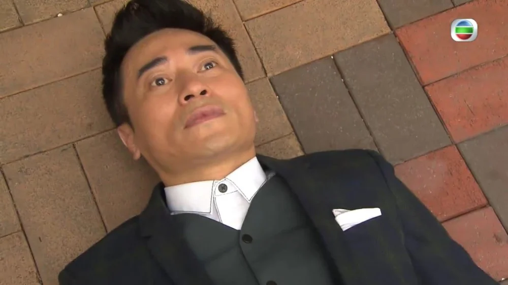 30歲由加薪3成變失業!港男因「1態度」被炒+炒股輸60萬:一手好牌打爛晒