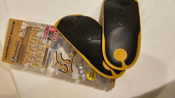 LOG-ON驚現日本「暴走鞋墊」日行2萬步唔腳痛！網民實測：行足一個月都無感