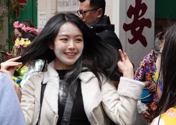 TVB新聞女神林婷婷結婚！老公身份曝光同為主播！低胸婚紗出嫁晒婚照：餘生請多多指教