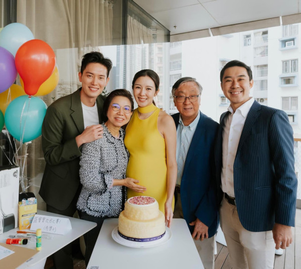 麥明詩哥哥榮升養和醫院整形外科醫生 一家總動員撐場！全家都係人生勝利組