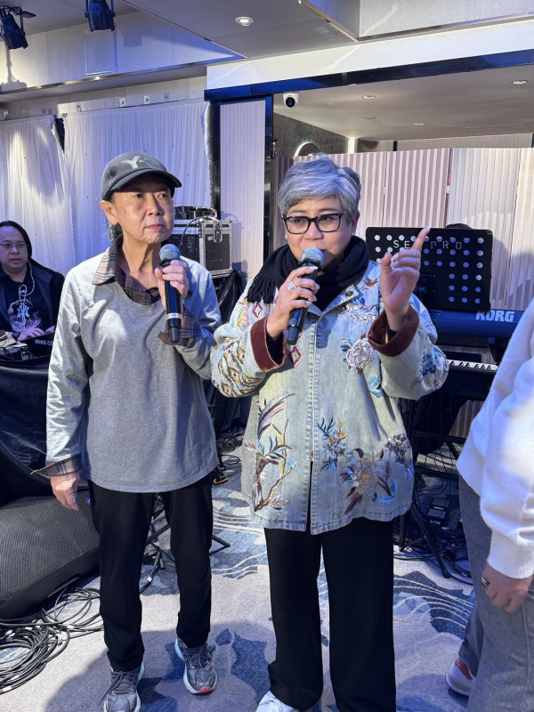 71歲朱咪咪斷崖式暴瘦判若兩人！近照曝光兩年跌足10幾磅驚現「樹根頸」認唔出 