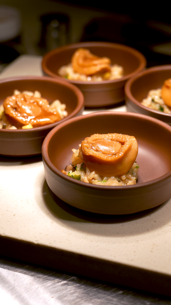 自助山X百年老字號「金菊園」推出臘味自助餐   臘腸葡撻／燒乳豬／鮑魚炊飯／火焰雪山