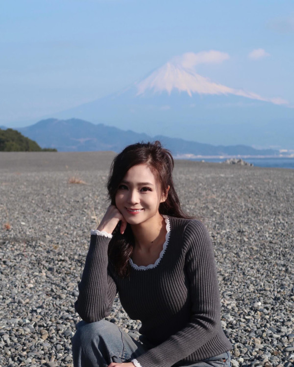 再有女神級新聞主播結婚封盤！婚禮現場曝光低胸婚紗盡展好身材！3對龍鳳鈪閃爆出嫁