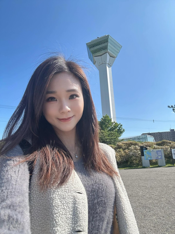 再有女神級新聞主播結婚封盤！婚禮現場曝光低胸婚紗盡展好身材！3對龍鳳鈪閃爆出嫁